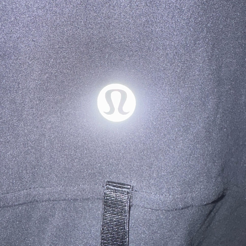 255. Lululemon Nulu Cropped Define Jacket in Black - Picture 4 of 6
